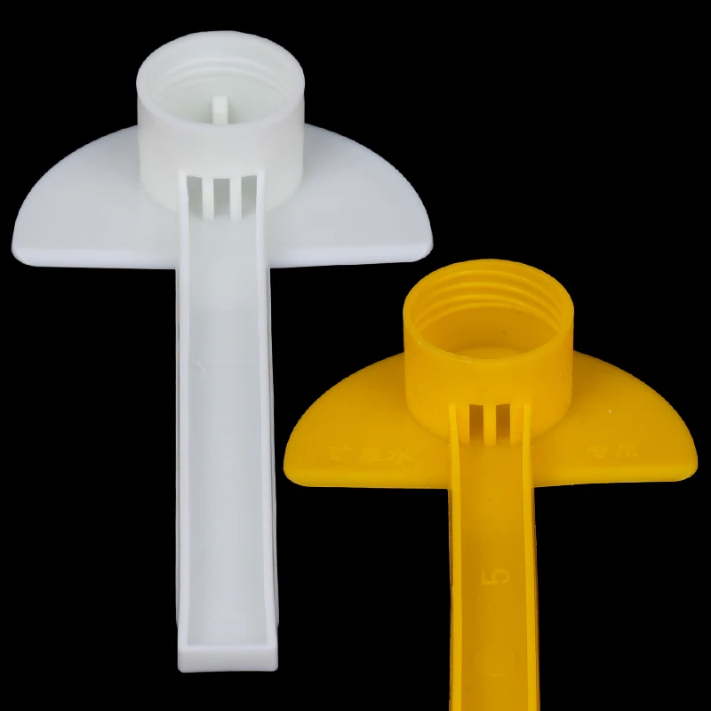 100Pcs Plastic Beekeeping Entry Feeder Cap Feeder Beekeeper Equip Beekeeping Hive Garden Bee Water Drink Feeding Tools