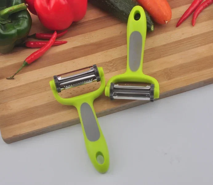 Portable Fruit and Vegetable Peeler, Stainless Steel Blades for Easy Cleaning, Efficient Kitchen Processing Tool 5