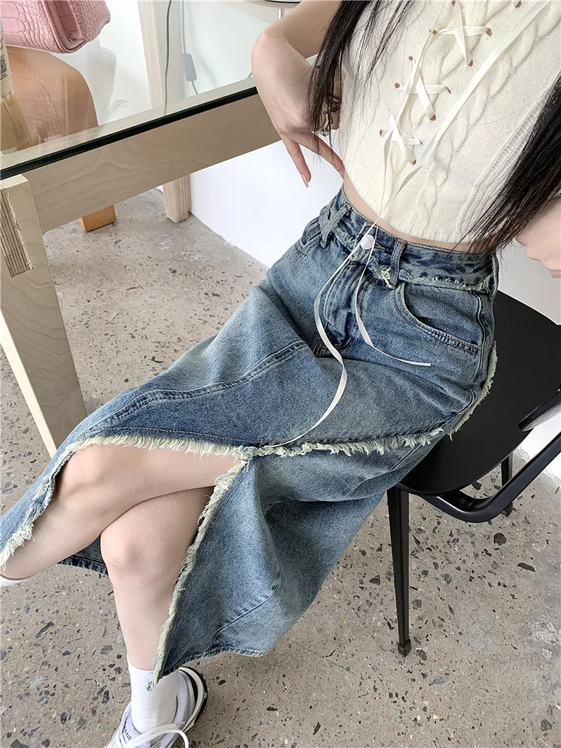 

Retro Denim Half Skirt Women's Summer 2024 New Design Sense High Waist Showing Thin Raw Edge Slit Mid-length Skirt