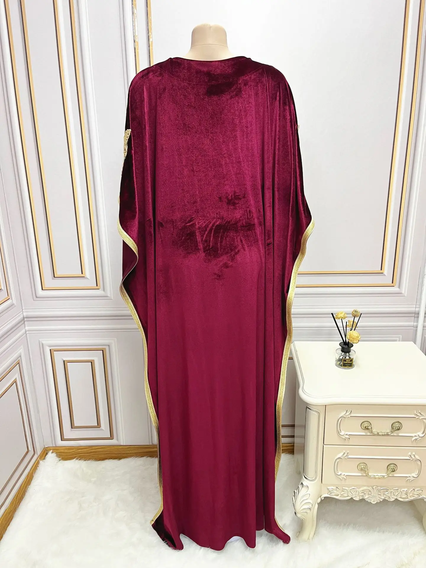 Women's Galabiyat Caftan Dubai Chic Sequins Batwing Sleeve Golden Velvet Ladies Abayas African Turkish Ramadan Muslim Dress