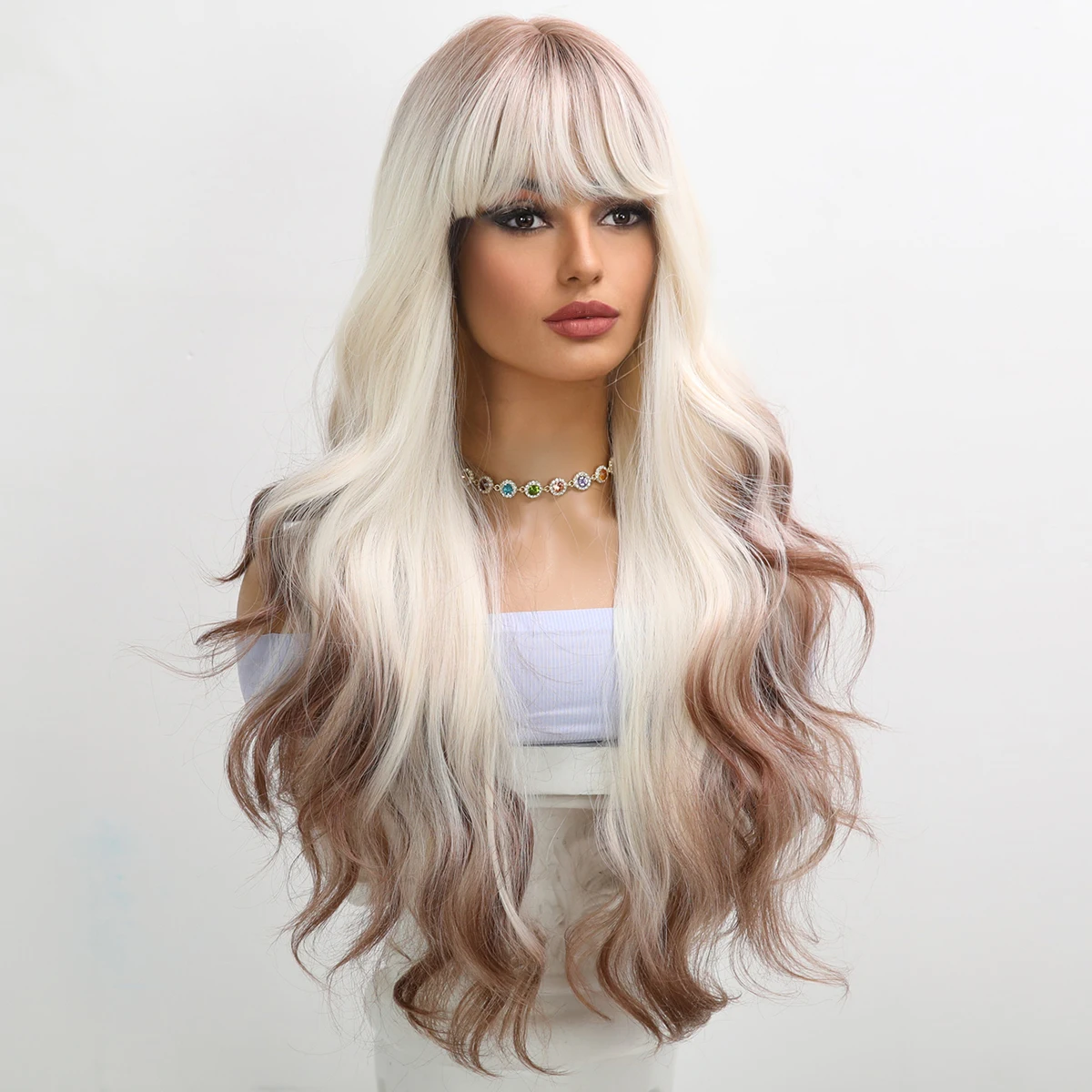 Рисунок 6 - Серо-коричневые женские длинные вьющиеся волосы