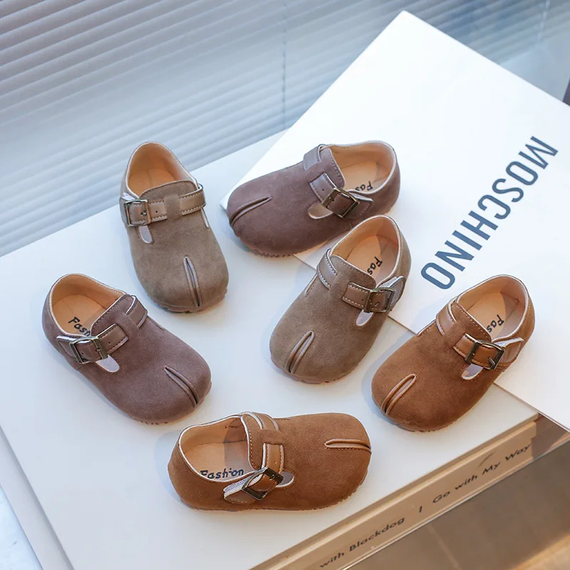 

2024 детские кожаные туфли корейская мода для девочек повседневные Нескользящие весенние детские туфли на плоской подошве с вырезами Мэри Джейн