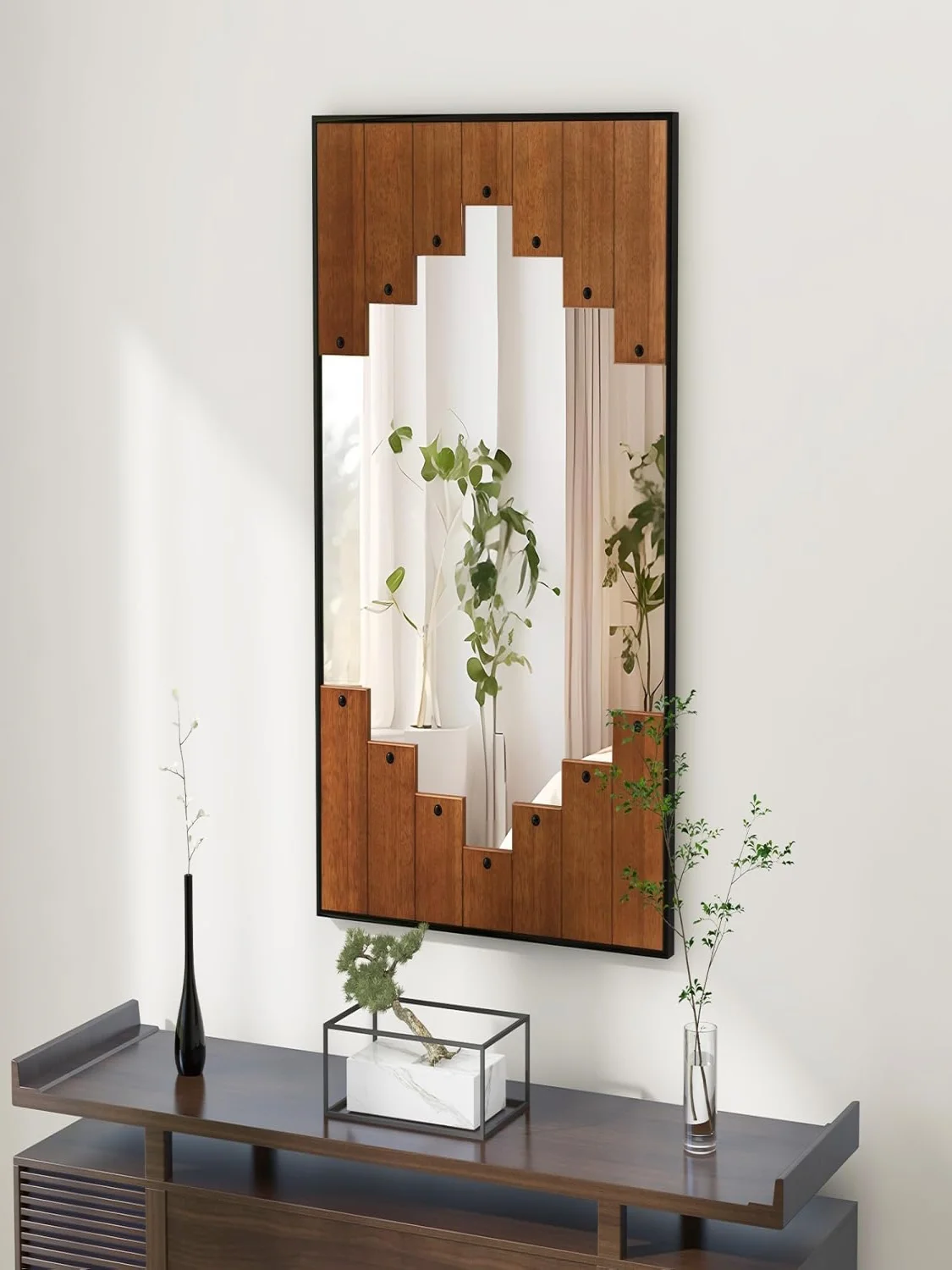 Rechteckiger Spiegel mit Holzrahmen, 66 x 95 cm, rustikaler Wandspiegel mit zwei Richtungenhaken, Hängespiegel mit Metallrahmen – Detail 1