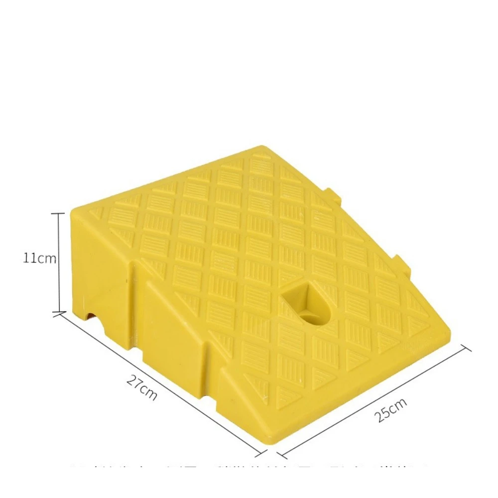 Thickened Curb Ramps Car Wheel Driveway Ramps Speed Bump Anti-Slip Threshold Ramp Black Yellow Tires Curb Truck