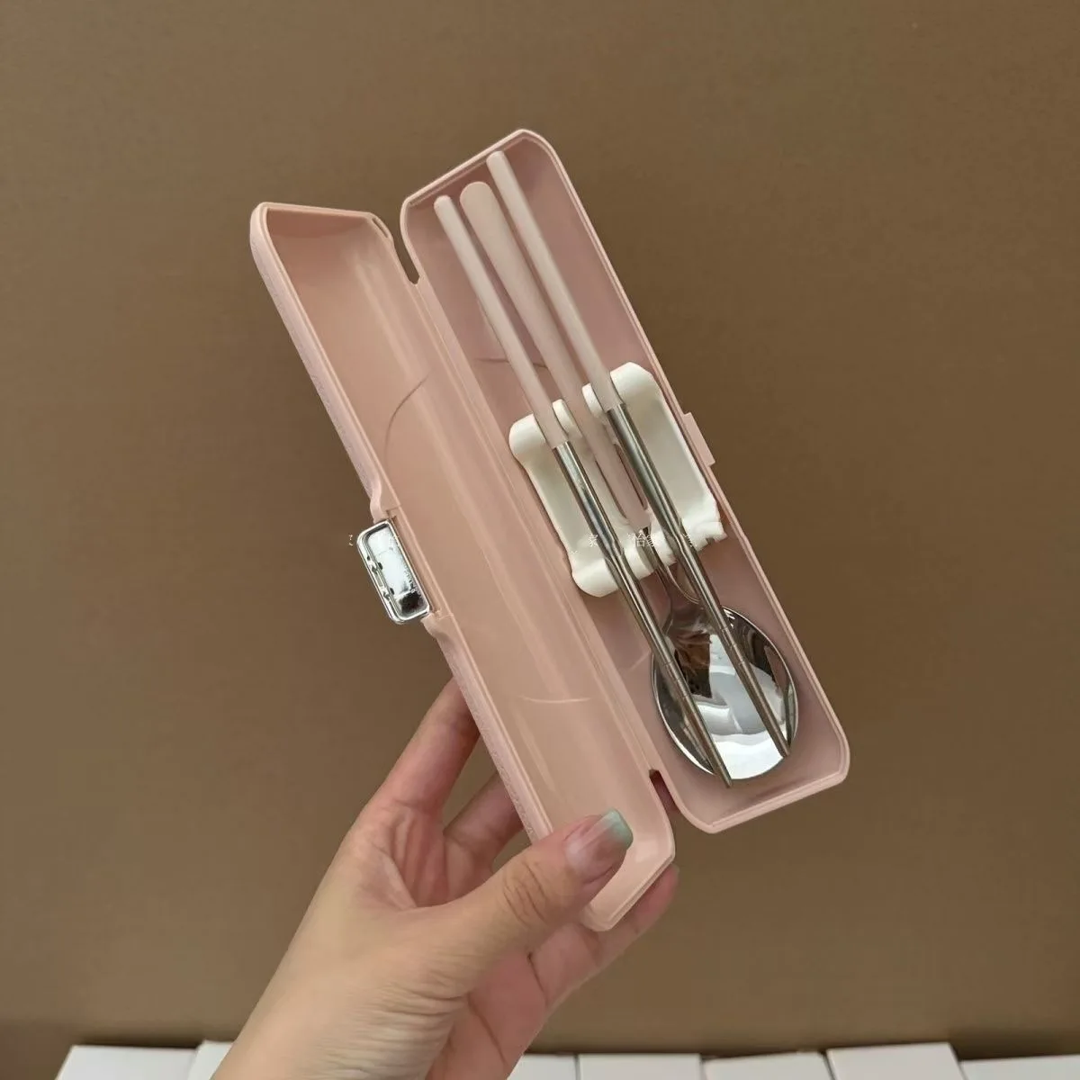 Juego de cubiertos de acero inoxidable con cuchara, tenedor y palillos, caja de almacenamiento, juego de cubiertos portátil de regalo para viajes al aire libre, camping y escuela._voghion.com