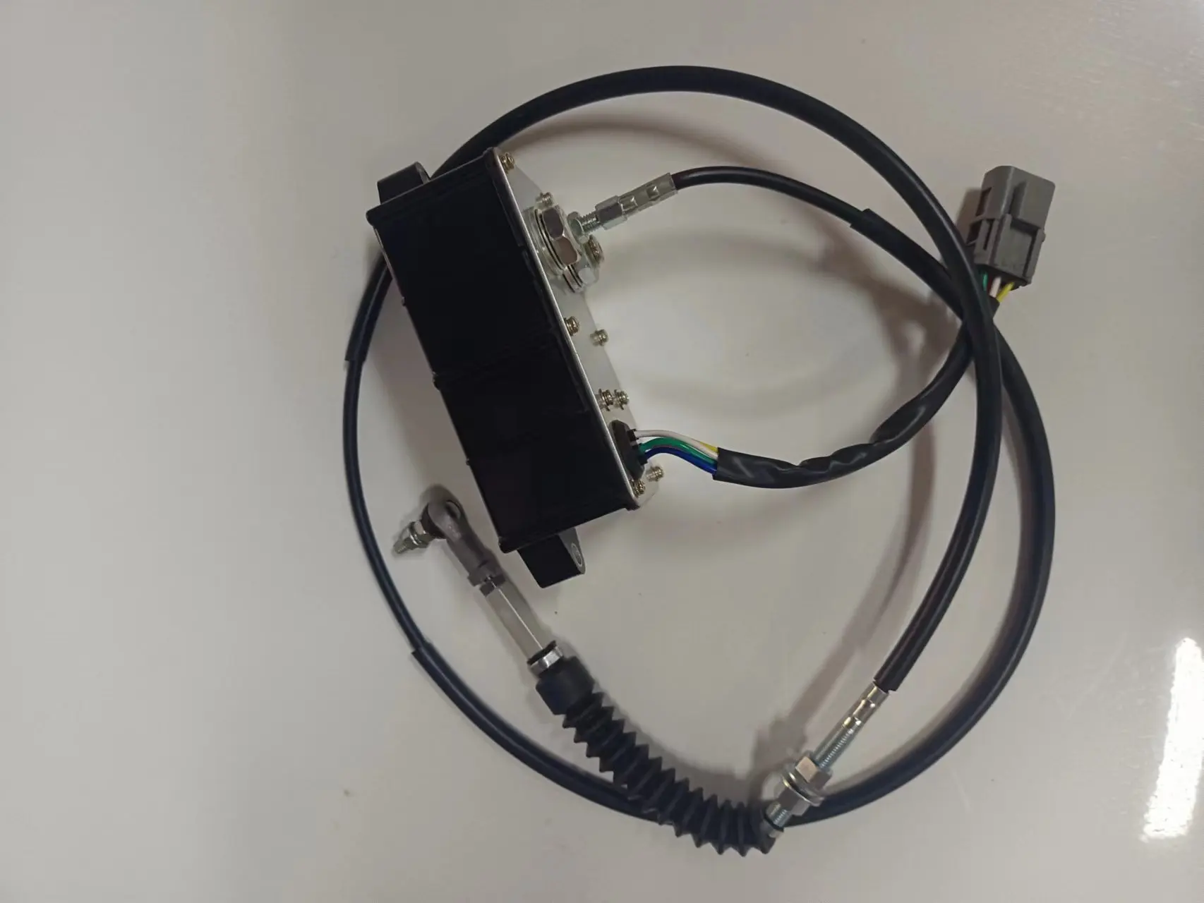 Throttle Controller Stepped Governor Motor Accelerator For Doosan Daewoo Excavator DH220-5 DH258-5 DH300-5 DX225LCA SOLAR 225LCV 523-00006 523-00004
