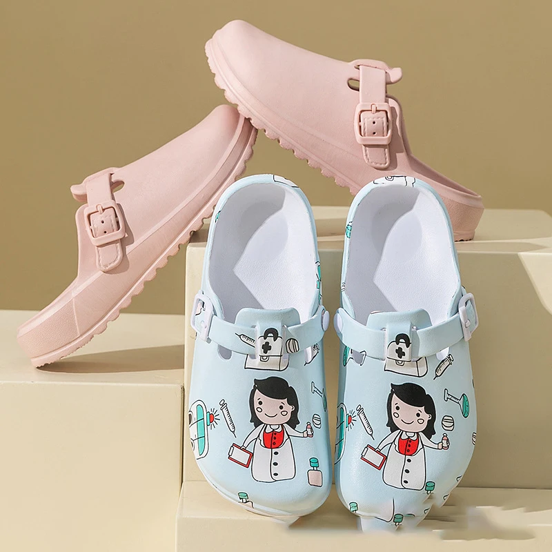 Surgical shoes for men and women breathable specialized protective clogs for doctors nurses and laboratory use sandals surgical shoes