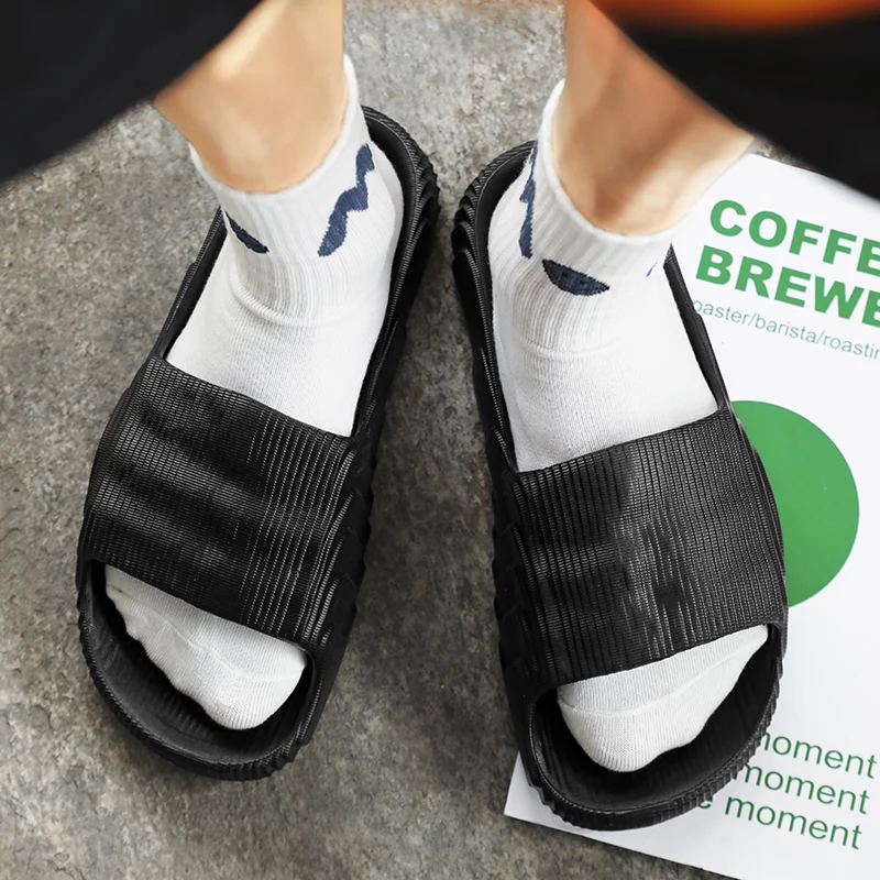 Men's house shoes Soft men's slippers walk around home flip flops comfortable men's sandals