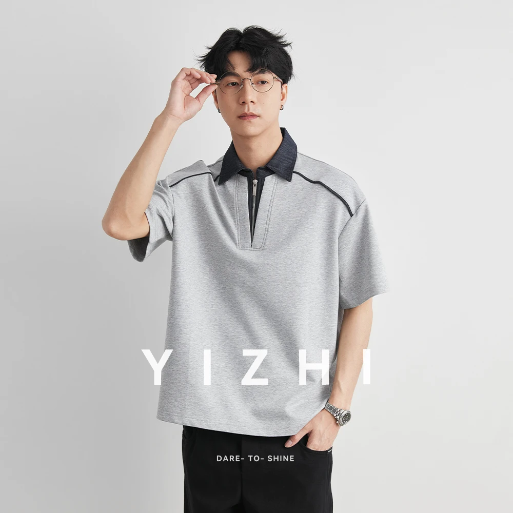 Polo da uomo con risvolto in denim a contrasto e inserti, effetto due pezzi, mezza zip, morbida, traspirante, a maniche corte, collezione Estate 2026