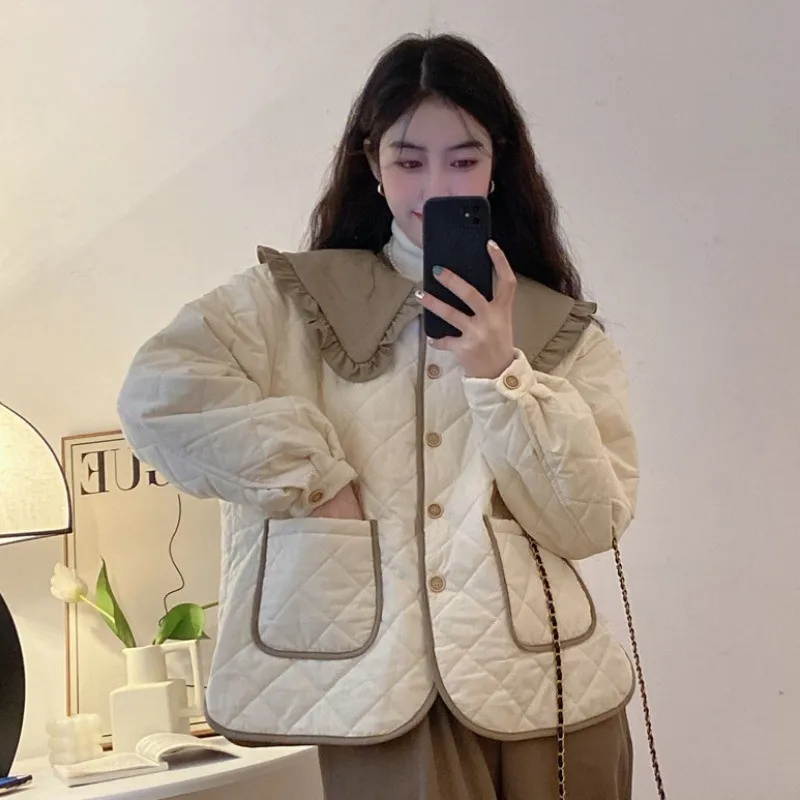 

Женская Стеганая куртка с хлопковой подкладкой, куртка в стиле Лолиты с воротником Питер Пэн и рюшами, Зимние Теплые Топы, стеганое пальто в стиле пэчворк