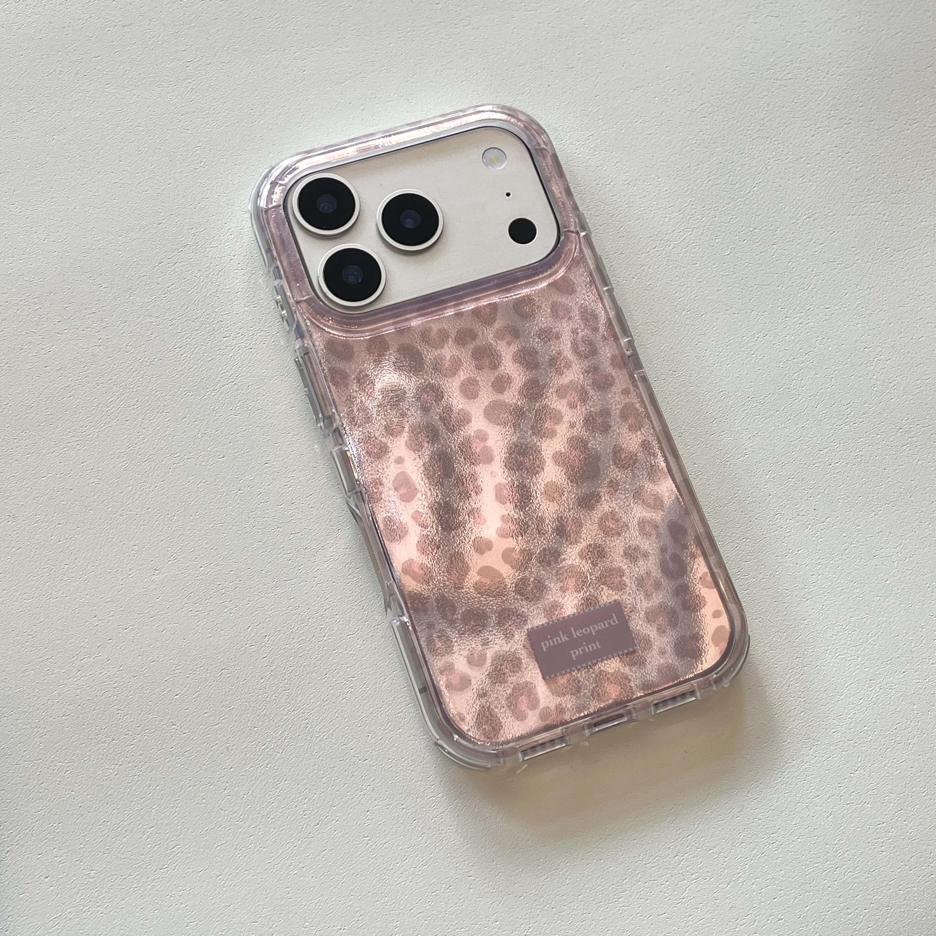 รูปสินค้า เคสกันกระแทกลายเสือดาวสีชมพูสำหรับ iPhone