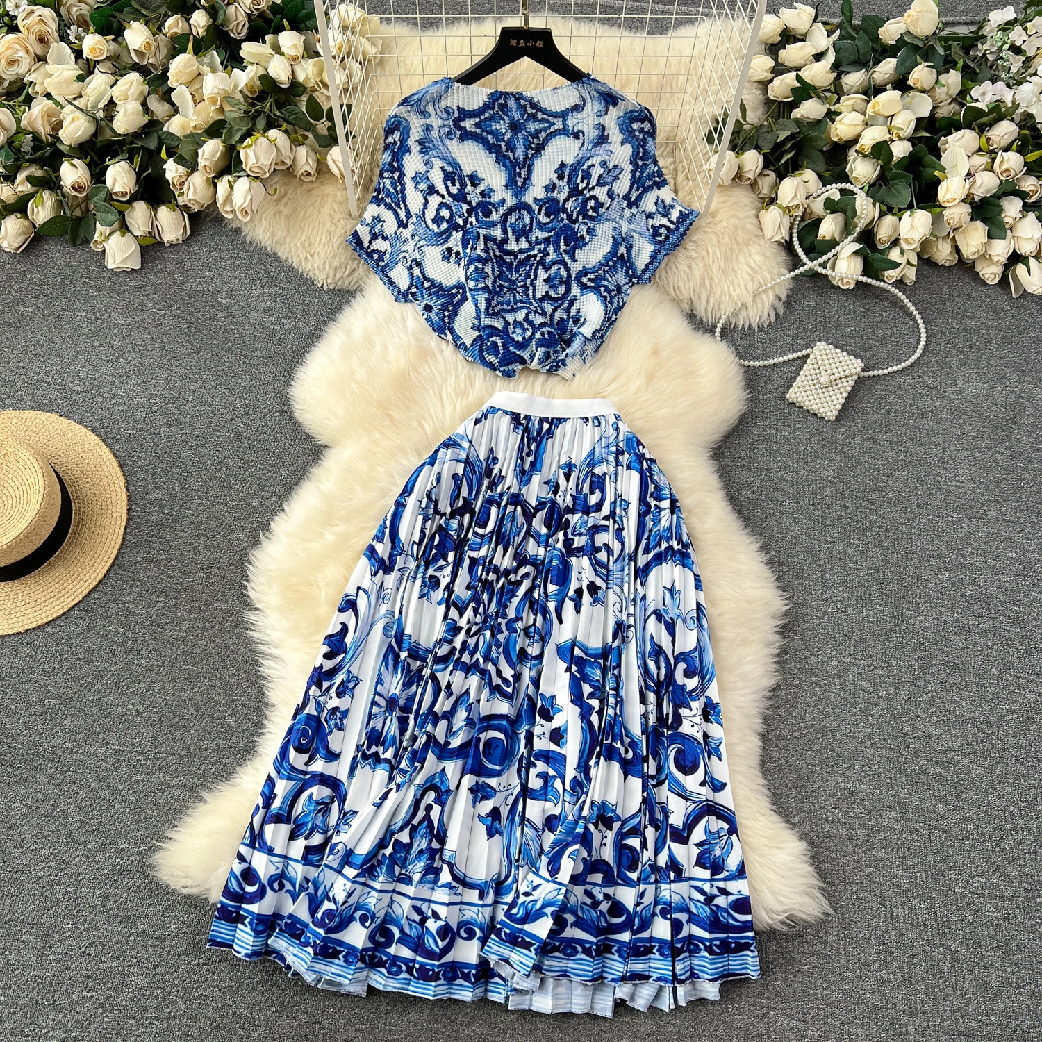 Summer Runway Red Blue and White Porcelain Two Pieces Set Women Vintage Stretchy Shirt Top＋Elastic Waist Pleated Skirt Suits zjyt runway fashion summer blue and white porcelain print skirt for women high waist pleated vintage holiday skirts