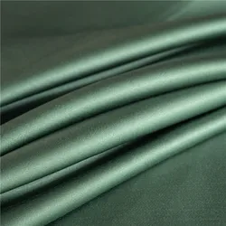 Luxurious Natural Mulberry Silk Fitted Bed Sheet with Elastic Bands - 140x200x25cm (Green)