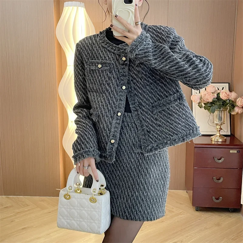 

New 2024 Spring Women's Two-piece Dress Multi-pocket Twill Fringe Crew Neck Coat A-line Skirt Office Casual Lady Woolen Suit