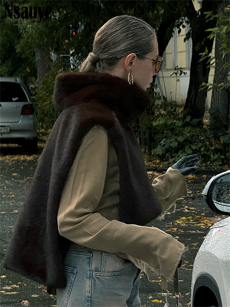 Nsauye 2024 Winter New Female Chic Fashion Sleeveless Faux Fur Women's Coat Thickened Warm Jackets Outerwear Tops Ladies Coats 3