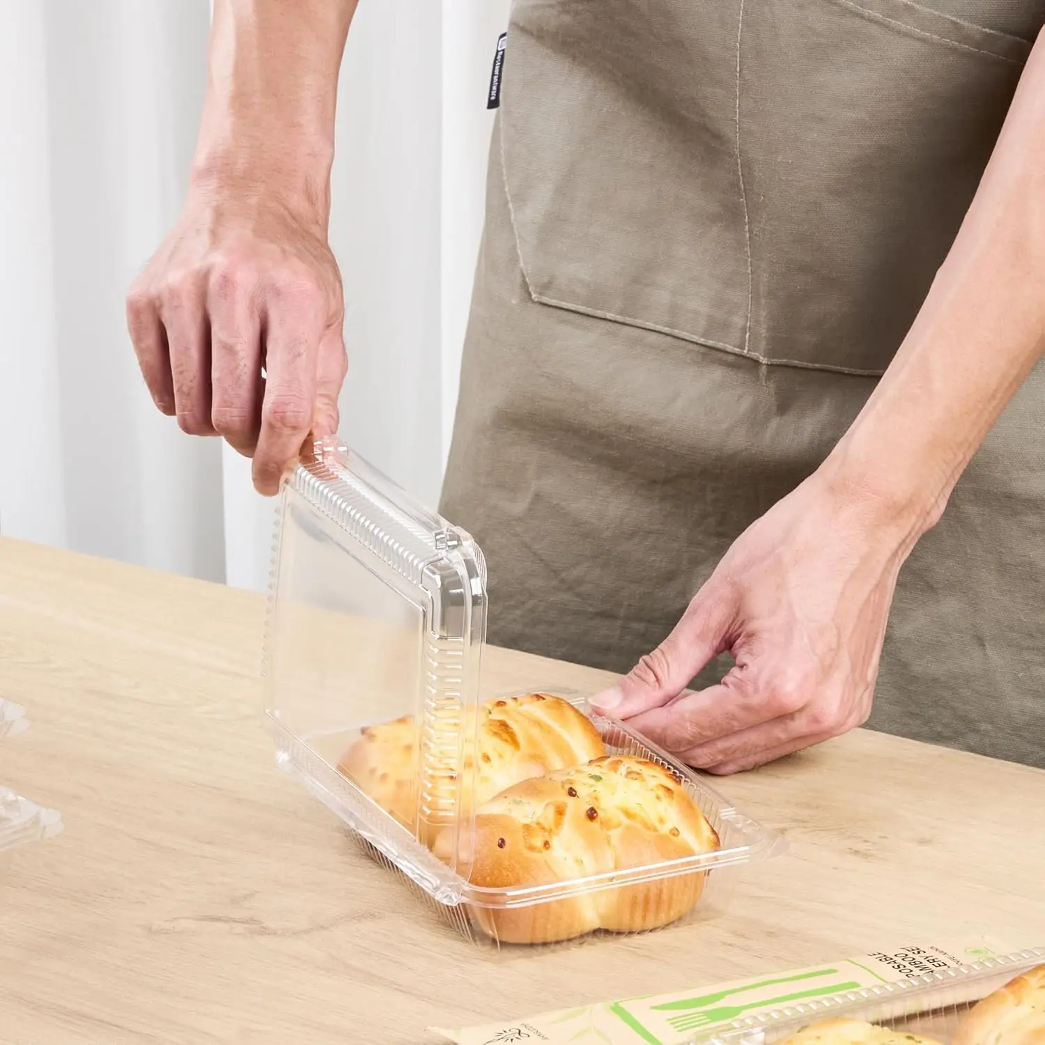 50 Pcs Disposable Plastic Food Containers 25x19cm, Takeaway Lunch Boxes with Lids, Leak Proof & Microwave Safe