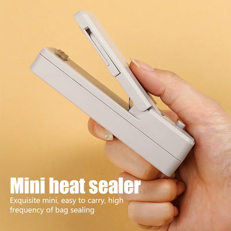 Rechargeable Mini Sealer Portable Sealing Clip Plastic Bag Heat Sealer Magnetic Sealing Clip Food Storage Moisture Proof