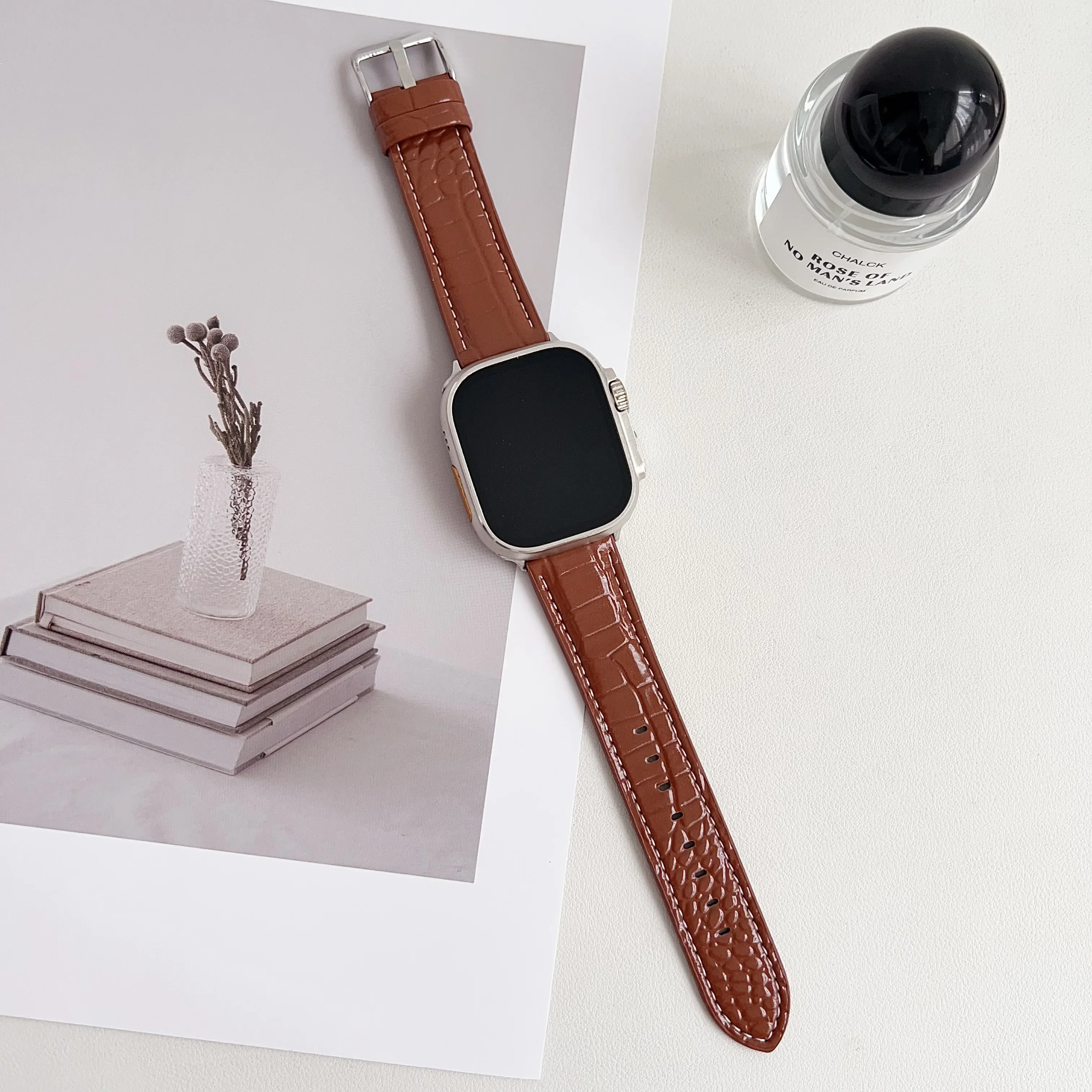 Premium Leather Watch Strap - Elegant Bracelet Design