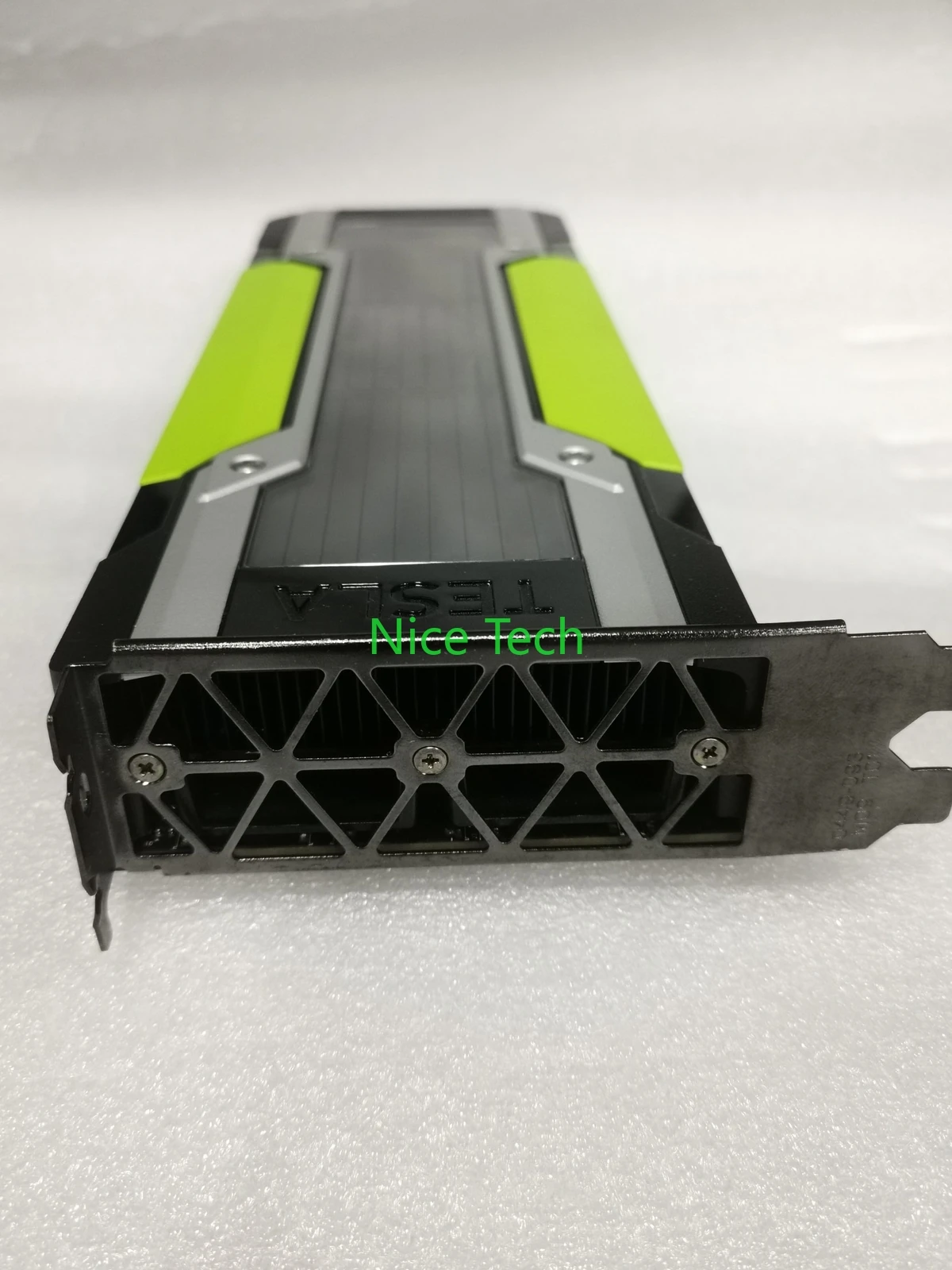 NVIDIA Tesla P40 24GB DDR5 GPU Accelerator Card Dual PCI-E 3.0 x16