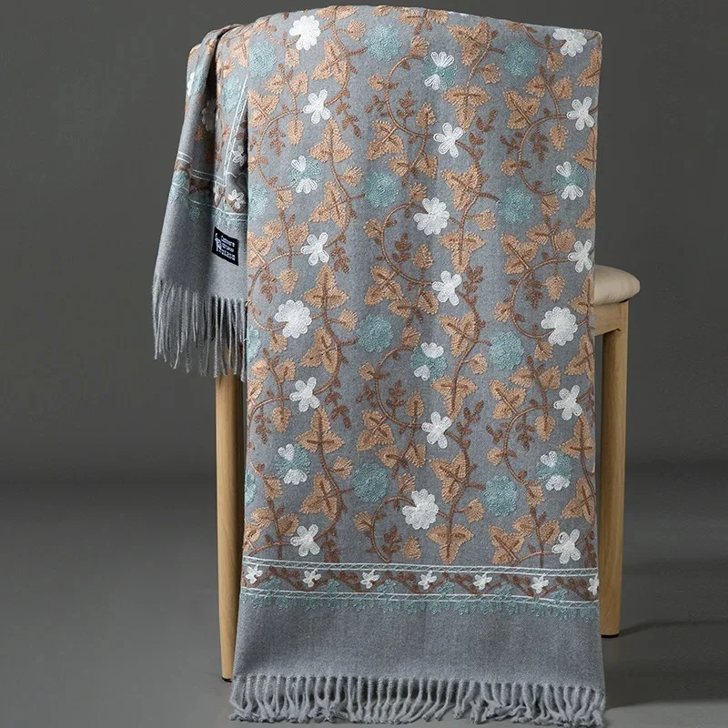 Embroidered ginkgo leaves-light heather gray