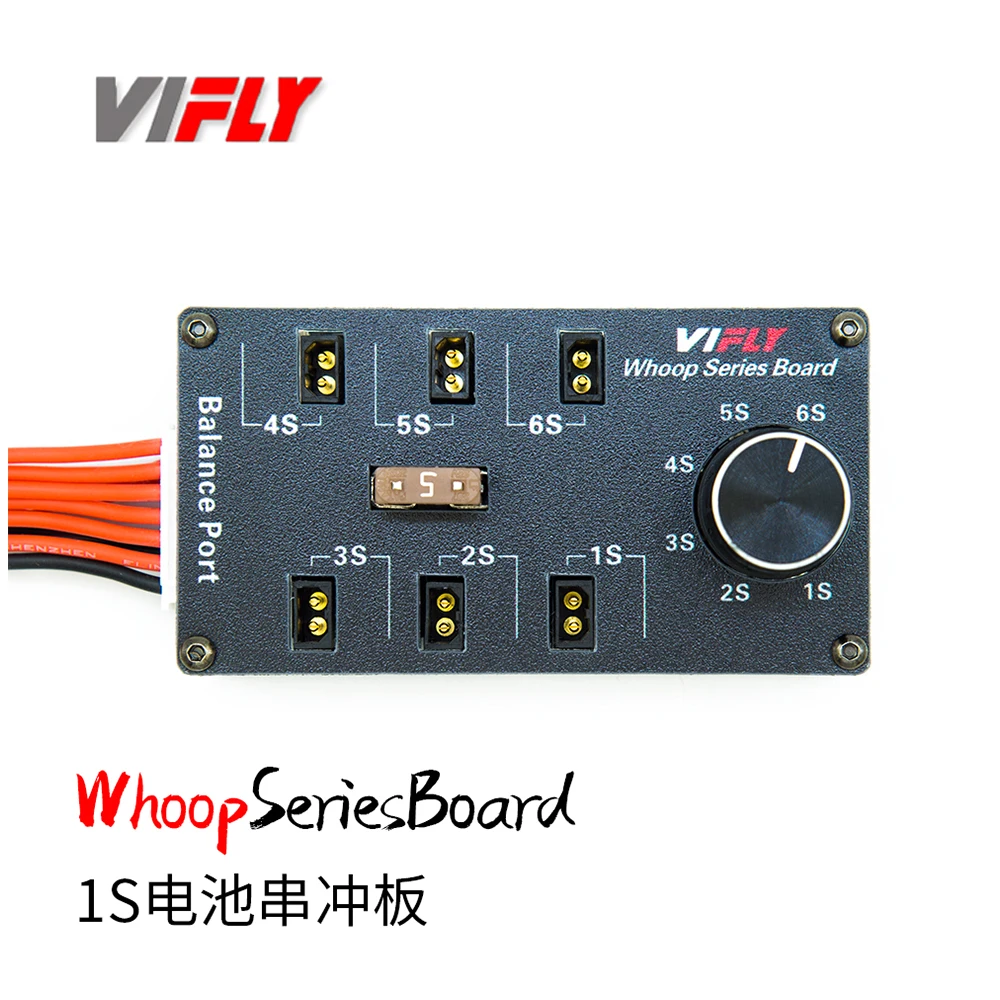 Vue de face du chargeur multiport LiPo 1S-6S montrant les ports de charge et les indicateurs LED.