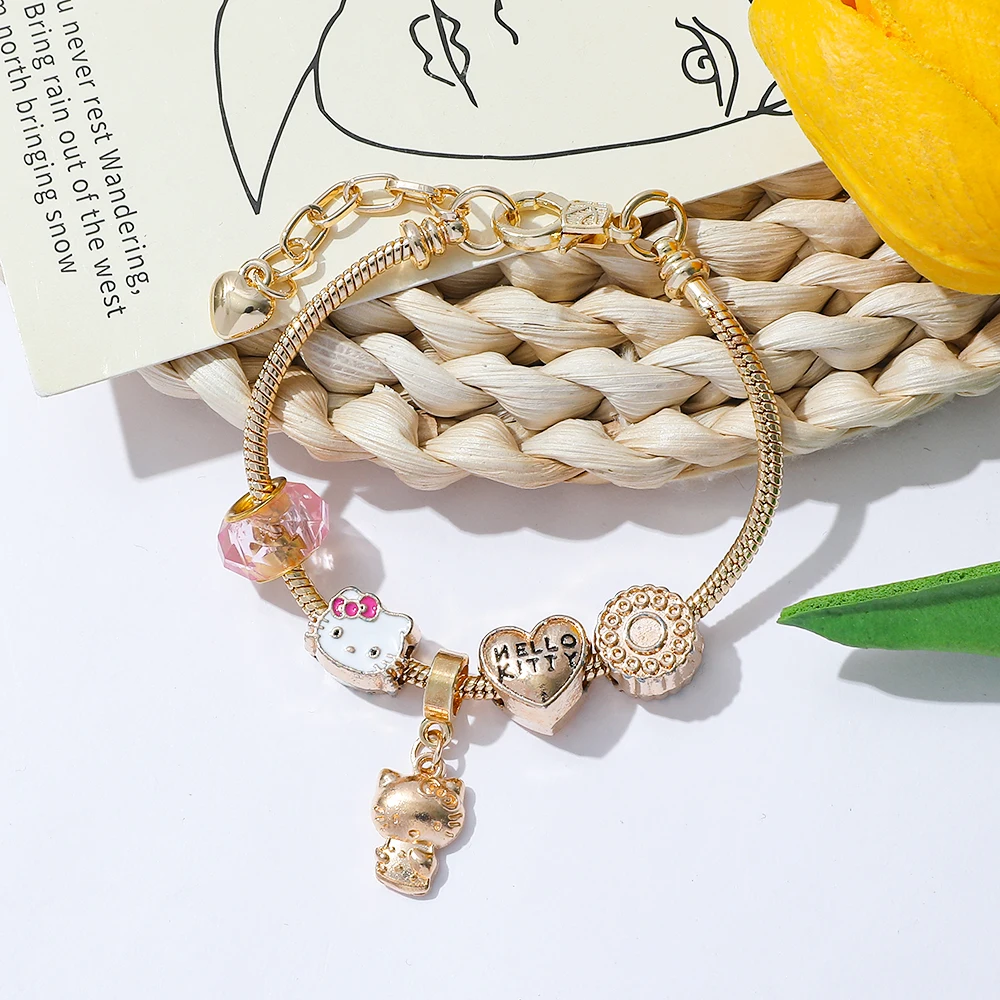 سوار "هيلينا" المطلي بالذهب مع تعليقات "هالو كيتي"...