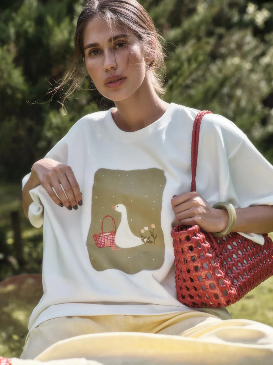 styling casual con t-shirt in cotone da donna a vestibilità ampia