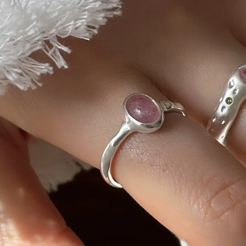 Anello in argento puro con rubino stile moda 2025_voghion.com