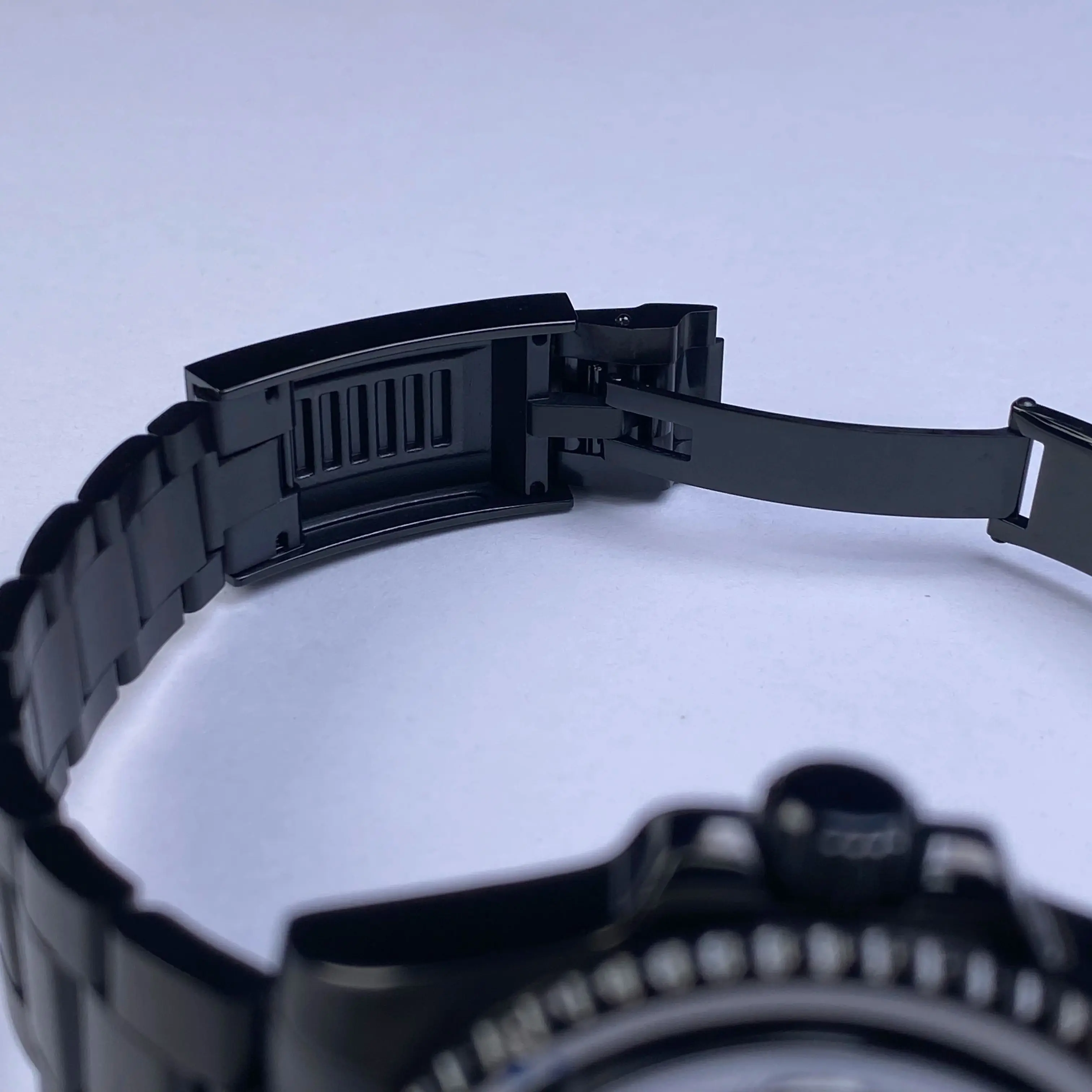 Elegant 40mm Black Watch Case with 120-Click Bezel for Automatic Mechanical Movement - Premium Dial Accessories