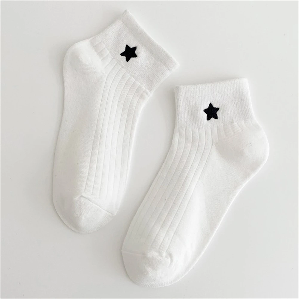 Neue Stickerei Glitter Nette Liebe Herz Mond Sterne Lächeln Gesicht Weiß Schwarz Socken Weiche Baumwolle Kurze Knöchel Sokken Dropship – Detail 28