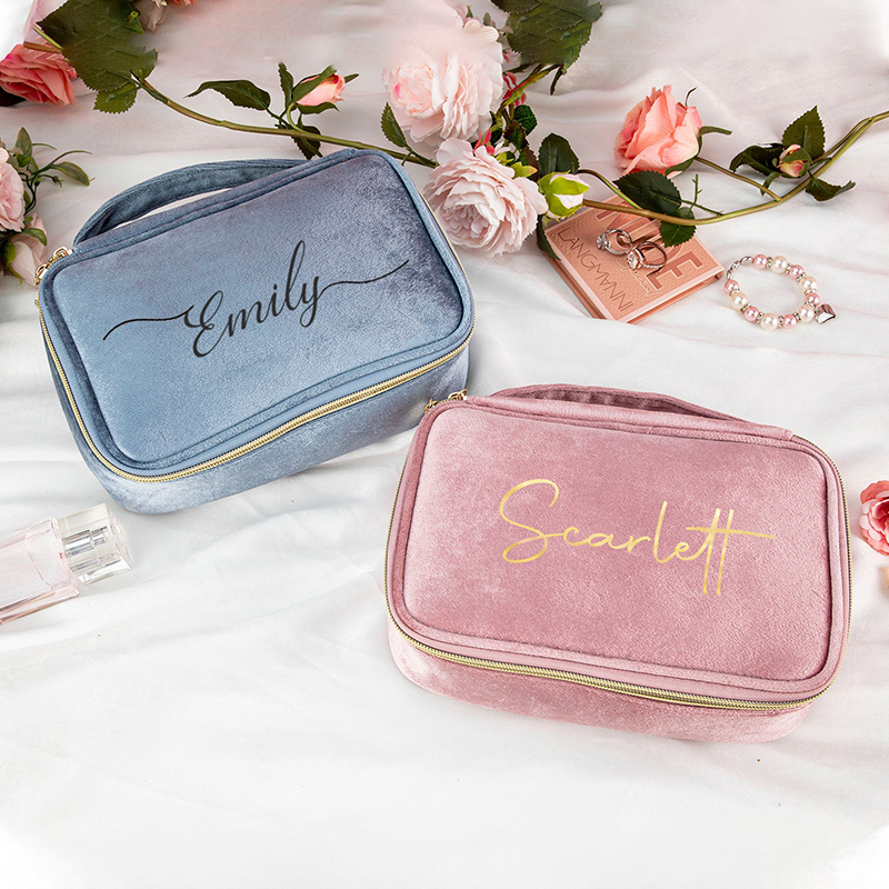 Personalised Bridesmaid Velvet Toiletry Bag Makeup Pouch Clutch Gifts for Her with Name Bride to Wedding Holiday Pouch Brush Bag