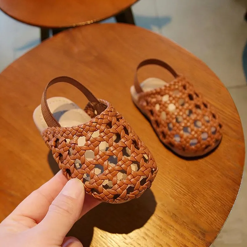 Kids'Casual 신발 샌들 그리드 PU 가죽 플랫 여름 신발 소녀용 미끄럼 방지 부드러운 바닥 베이지 카키 신발 사이즈 15-25