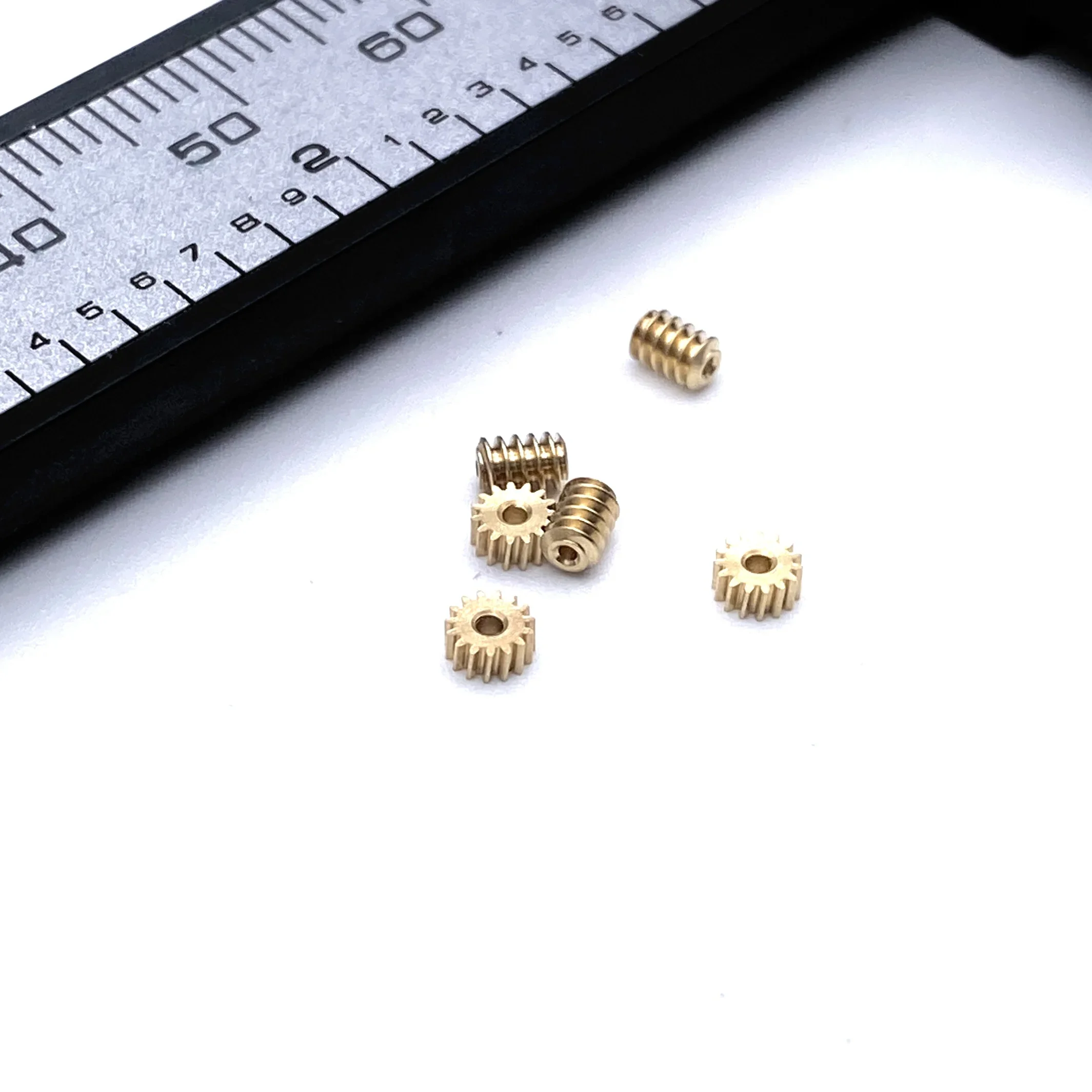 Motor gear transmission gear electric bike gear cassette deck tape gear electric chain saw gear 0.7MM 1mm micro static modified worm gear 0.2M 15T brass 90-degree