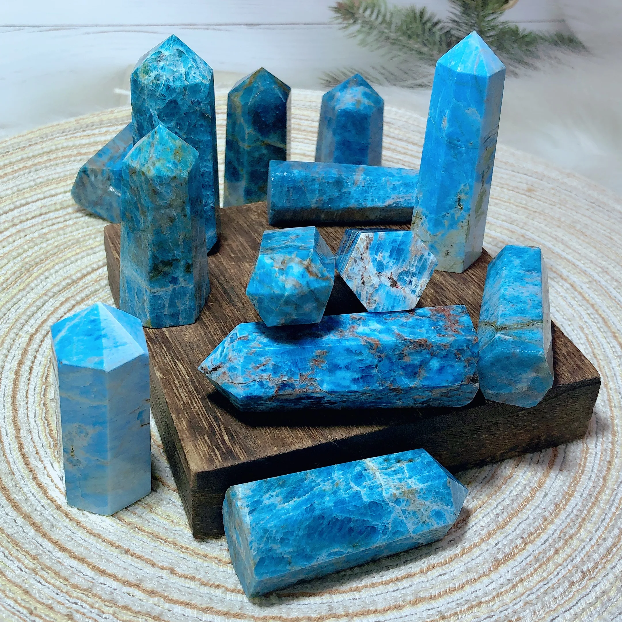 Healing High Quality Natural Crystals APatite Tower Point Mineral Home Decorations Reiki Ornament Room Decor 2