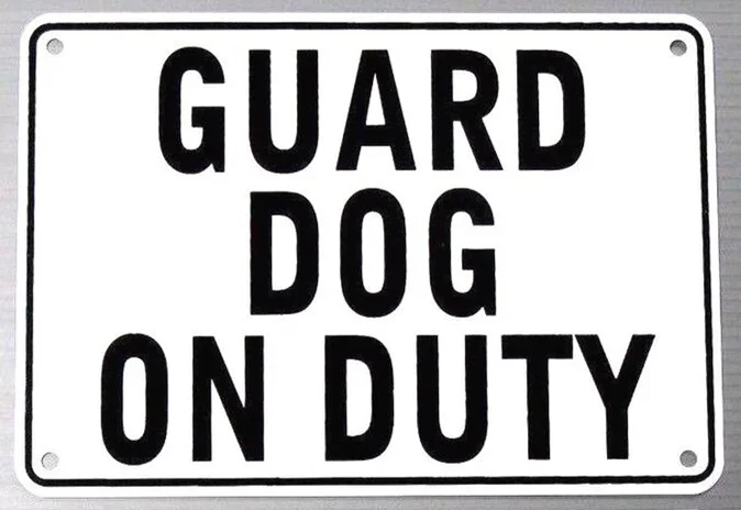 

Предупредительный металлический знак «GUARD DOG ON DUTY».