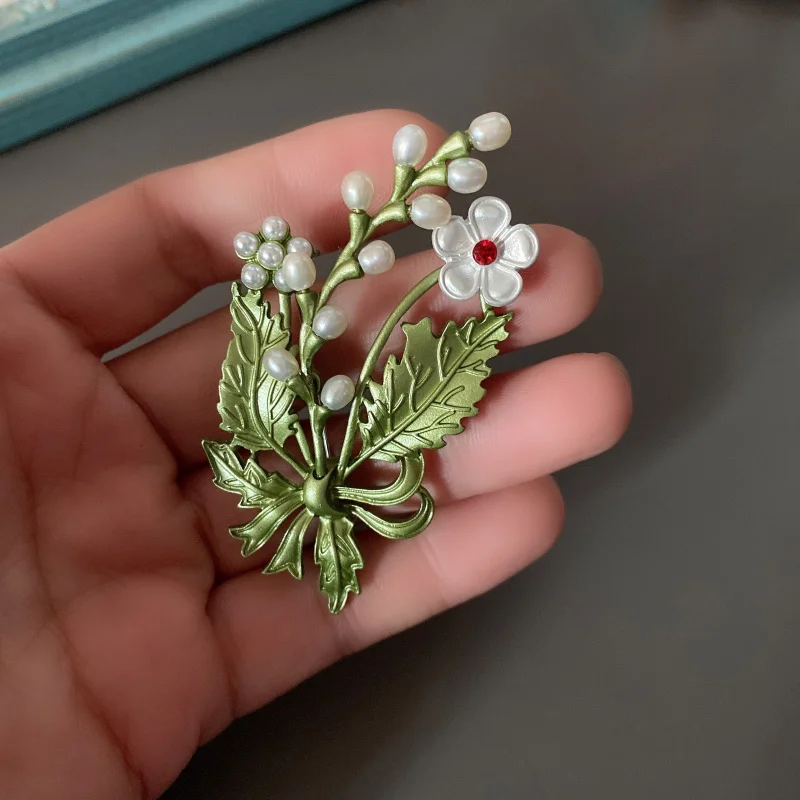 Women Vintage Flower Pearl Brooches Pins Palace Enamel Plant Brooch Pin Corsage Lady Wedding Party Elegant Badges Jewelry