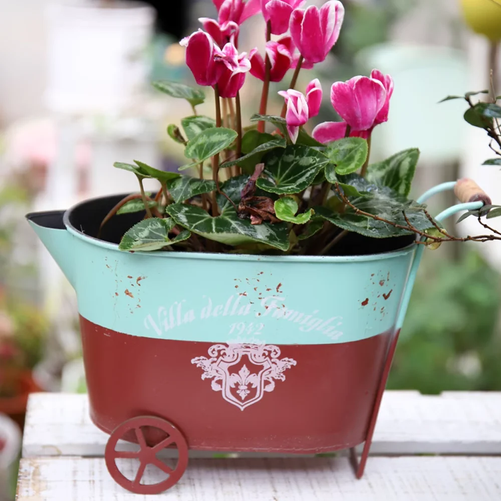 

Handcraft Metal Decorative Vintage Cart-shaped Flower Pot, Small Planter