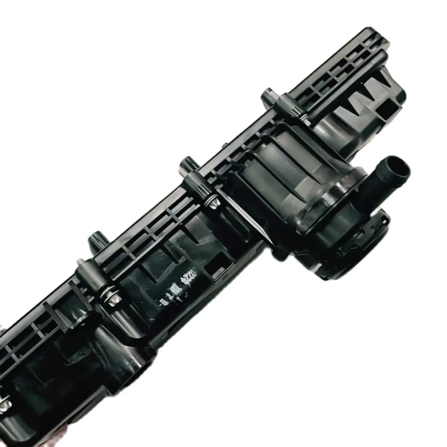 Car parts valve cover OE number for JAC Sunray 1014100FE040 Oil and gas separator assembly