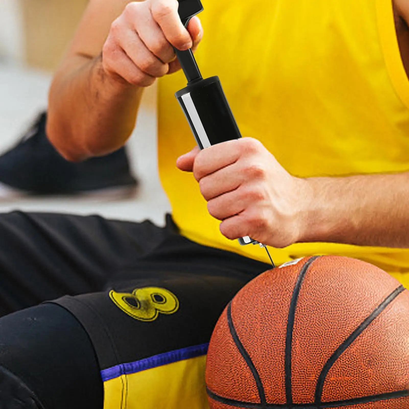 Basketball Pump Handheld Sports Ball Pump With Needle Sports Ball Inflator Ball game universal Portable Compact Air Pump