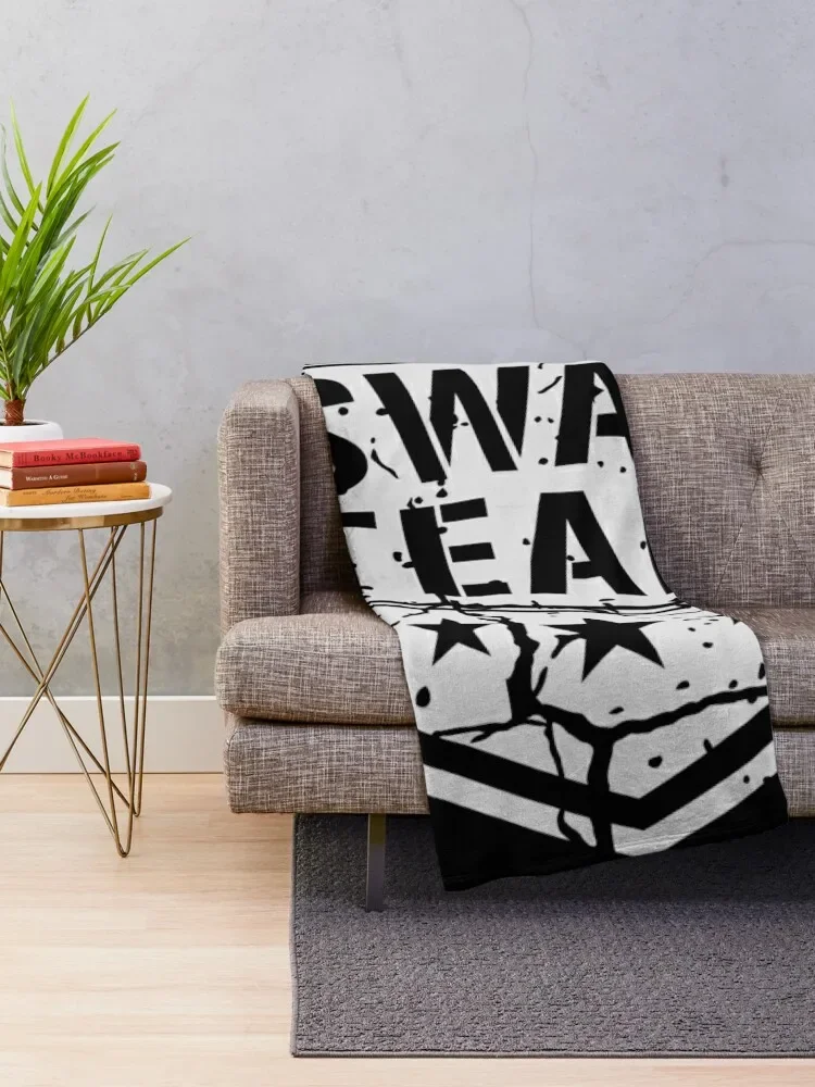 Swat Team Shield Throw ���, �̱� ������ �ܿ� �Ϳ��� ���