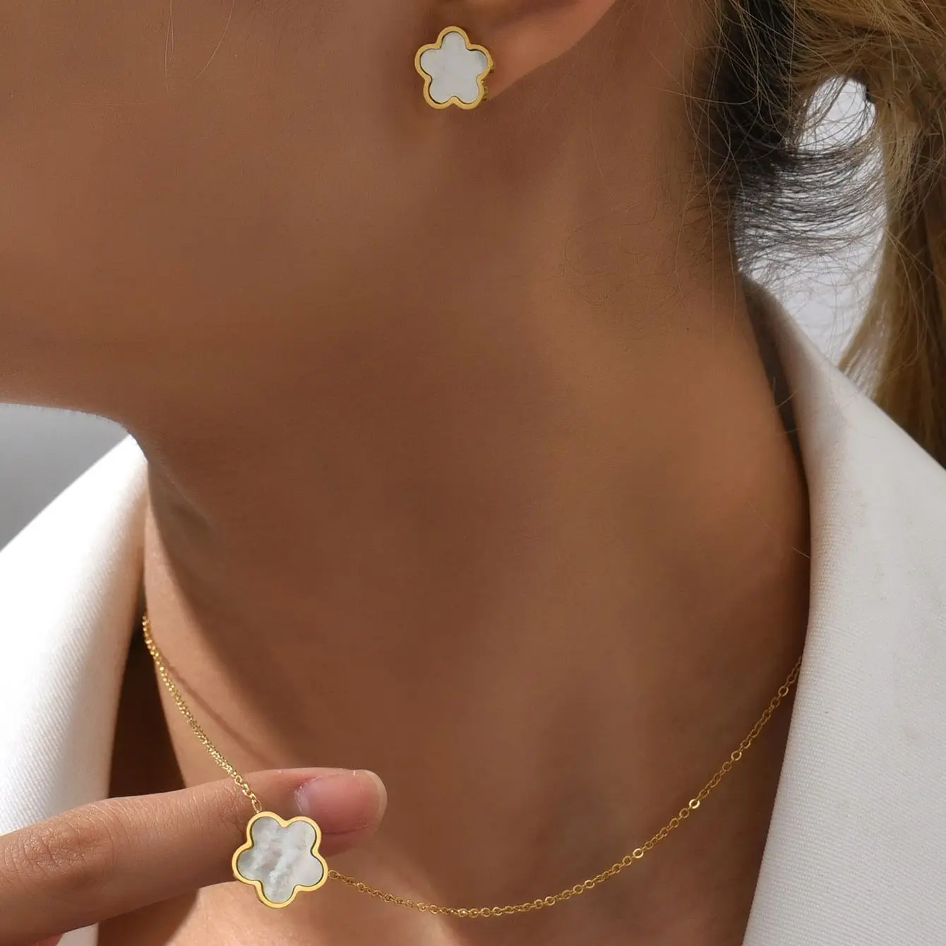 Jewelry sets Luxury Shell Flower Stud Earrings Necklace Set for Women Black White Color Stainless Steel Personality Jewelry Sets