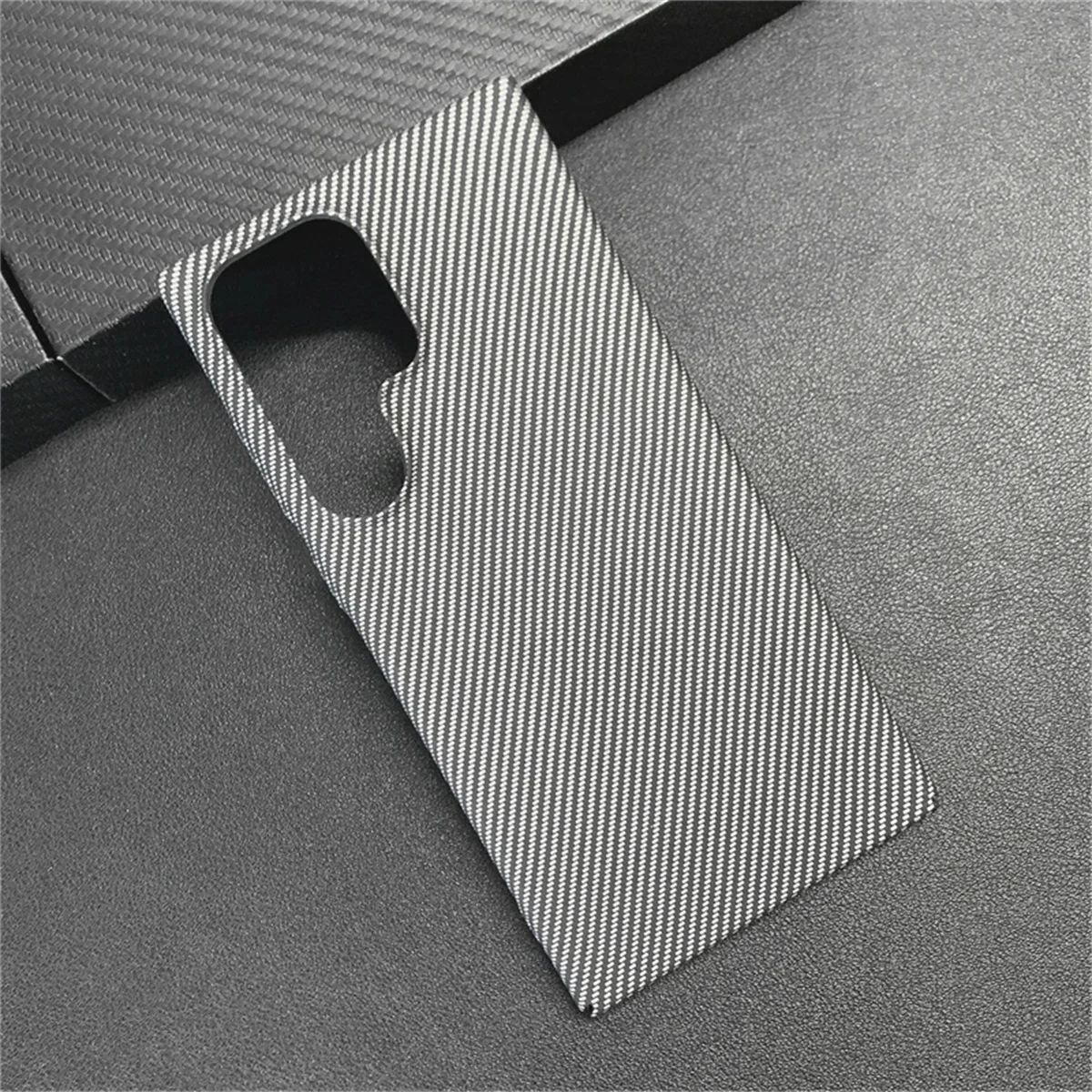 Luxury Ultra Thin Carbon Fiber Pattern Armor Case - Slim, Hard, Shockproof Phone Protection