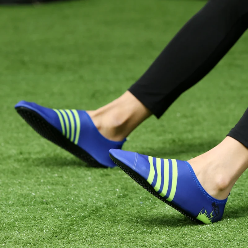 New men's and women's water wading shoes, Swimming shoes, Beach River tracing Thin soled soft water sports shoes