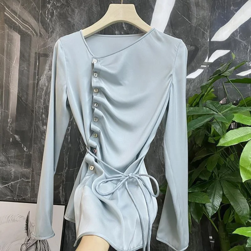 

Женская рубашка на пуговицах с длинным рукавом