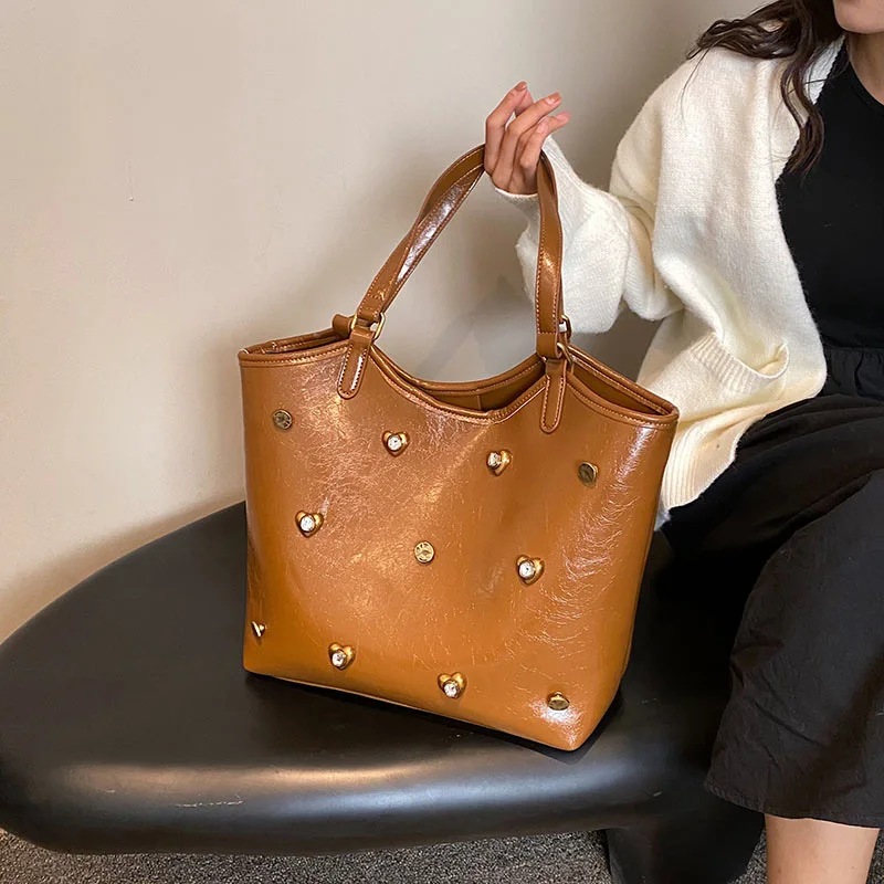 

Rivet Diamond Women's Bag Large Capacity Shoulder Bags High Quality PU Leather Handbags Female Retro Tote Bags sac a Main Femme