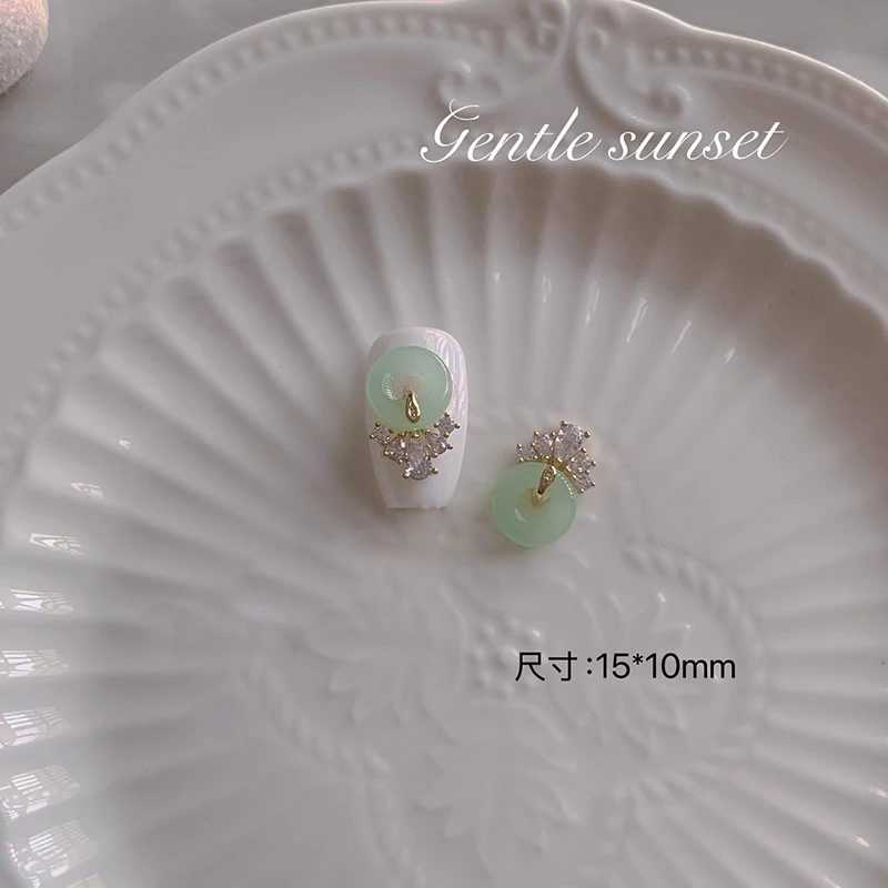 1개 임페리얼 엘레강스 네일 참, 오팔 & 지르코니아 중국 궁전 스타일 럭셔리 네일 액세서리