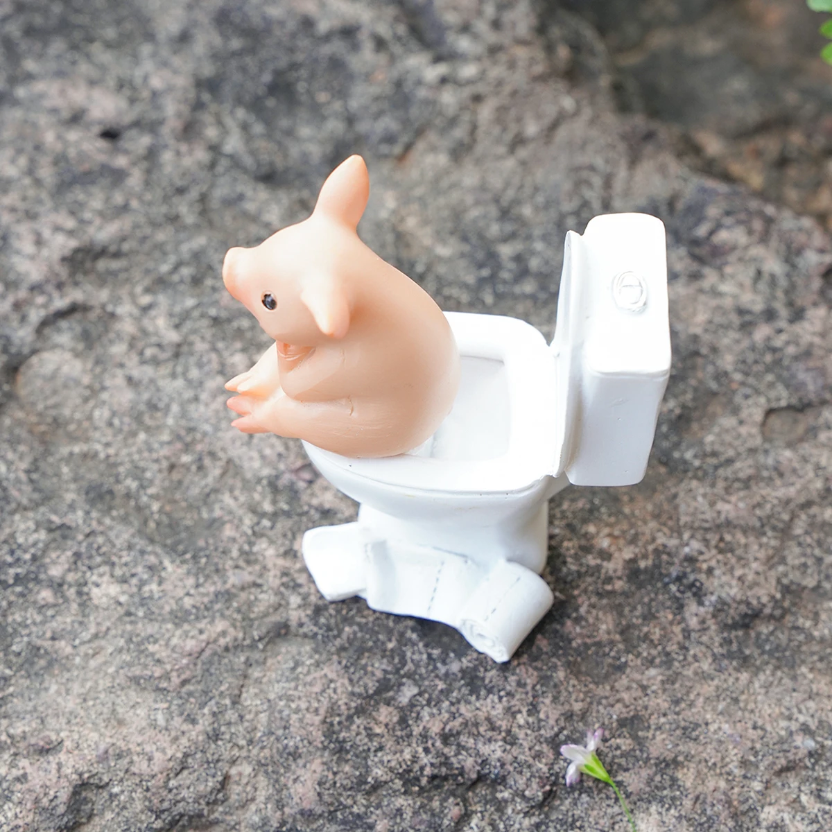 1PC, creative pig-shaped toilet decoration piece, resin hand-painted home courtyard decoration handicraft