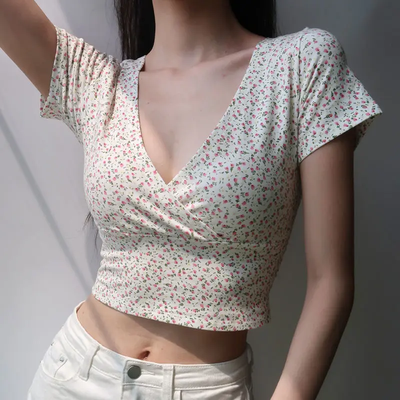 

Summer Shirts Low Cut V-neck short-sleeved T-shirt French Retro Floral Slim Slimming Wild T-shirt women Top Basic