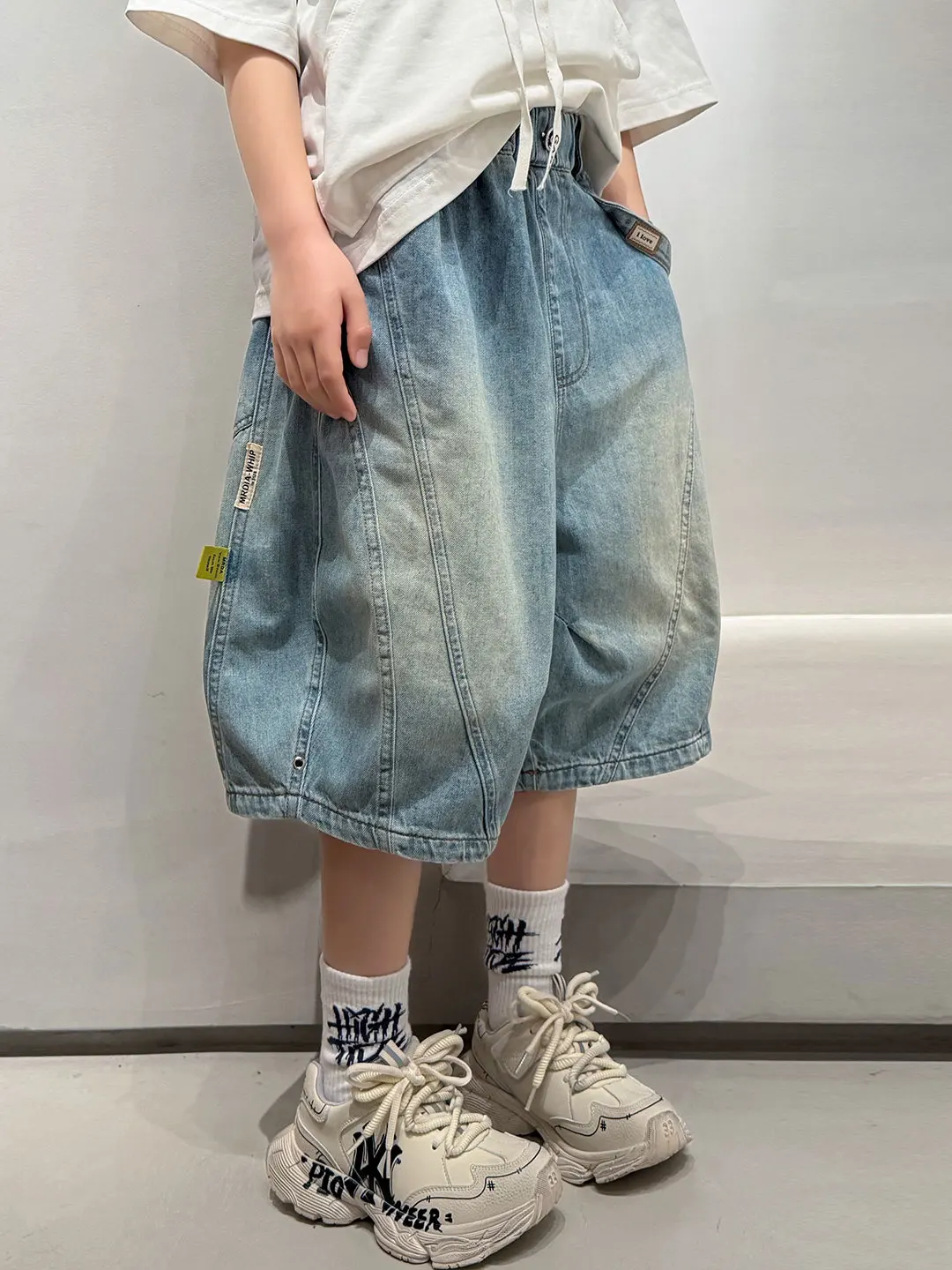 새로운 2026 소년 여름 반바지 얇은 7-5 청바지 바지 아동 의류 남성  여름 스타일 페어리 제비 브랜드