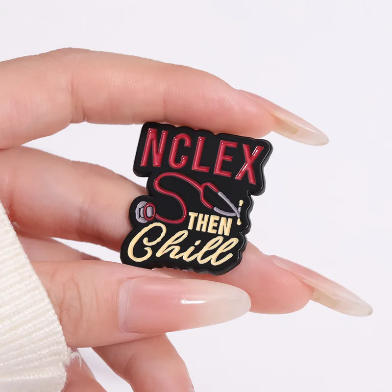 Medizinische Serie Metall Broschen Spritze Pille Ich bin Arzt Ente Hund Blume Krankenschwester Pflaster Stempel Stethoskop Abzeichen Punk Pins Schmuck – Detail 25